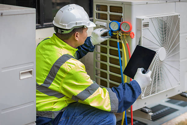 Professional Hvac technician working in Wills Point, TX